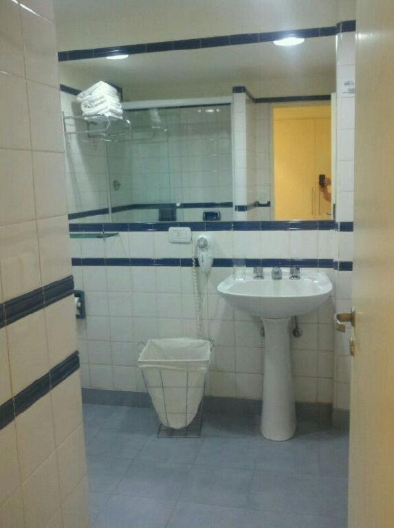 بوينس آيرس Cordoba Suites Recoleta الغرفة الصورة